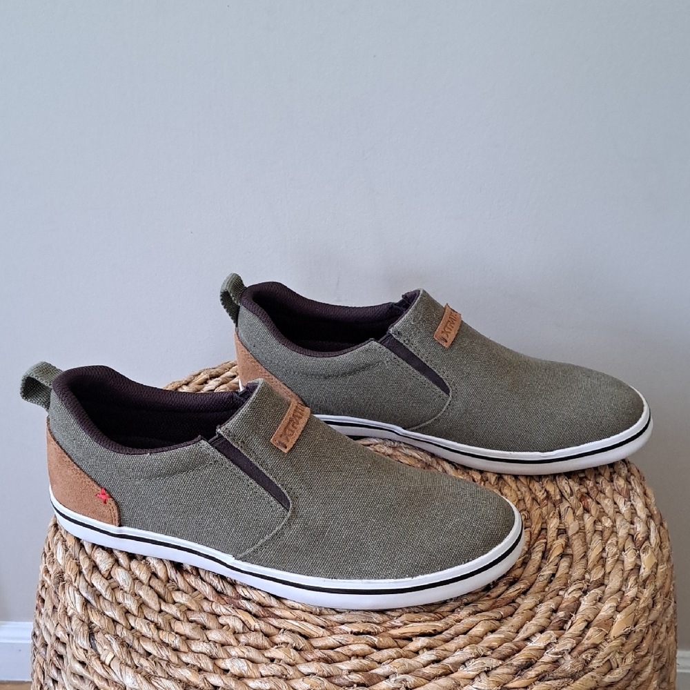 NWOT EXTRATUF Mens Sharbyte Green Canvas Deck/Boat Slip On Shoes‎ S-10